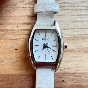 Relic ladies silver tone white leather strap fashion watch NEW BATTERY